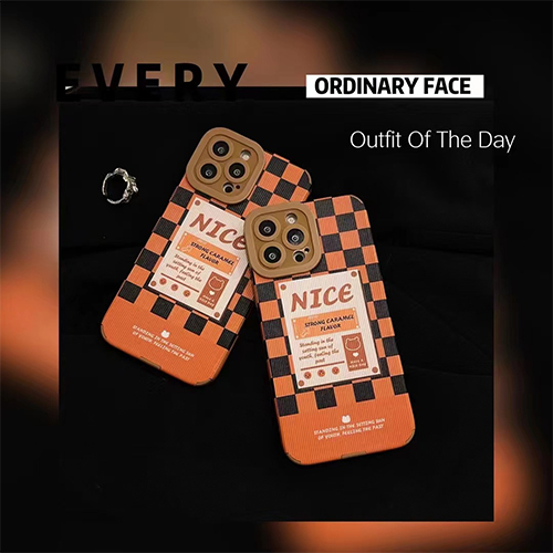 Etiket Desenli Telefon Kılıfı